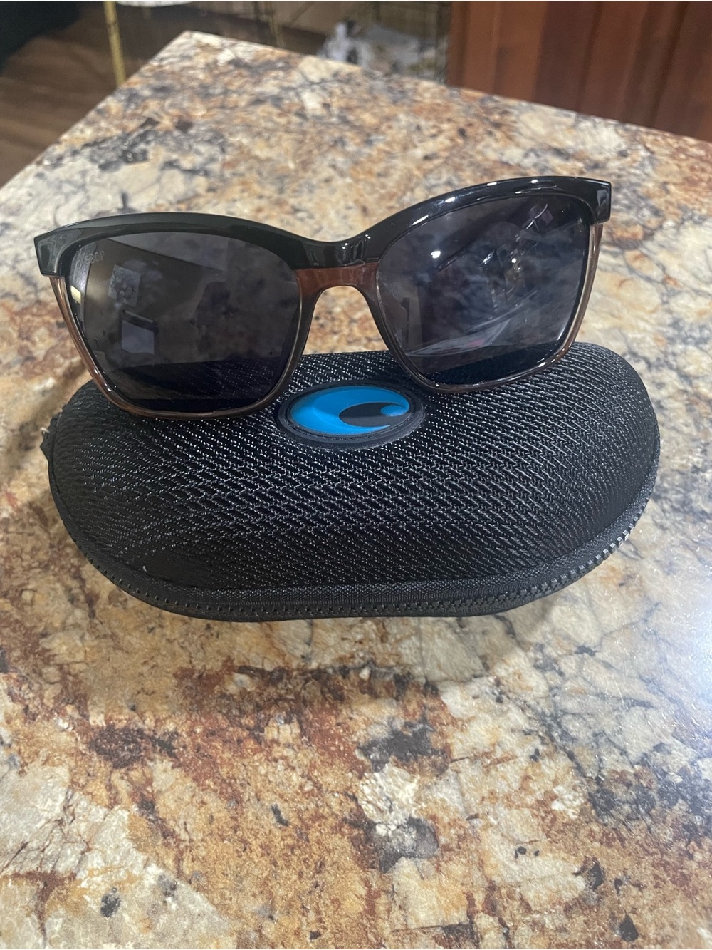 Costa Black and Brown Frame Polarized Sunglasses 580P